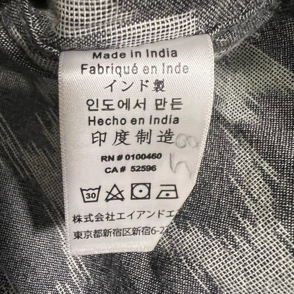 NWT KAVU Women’s Hadley Button Down Shirt in Shadow Ikat - Size Large - Picture 5 of 7